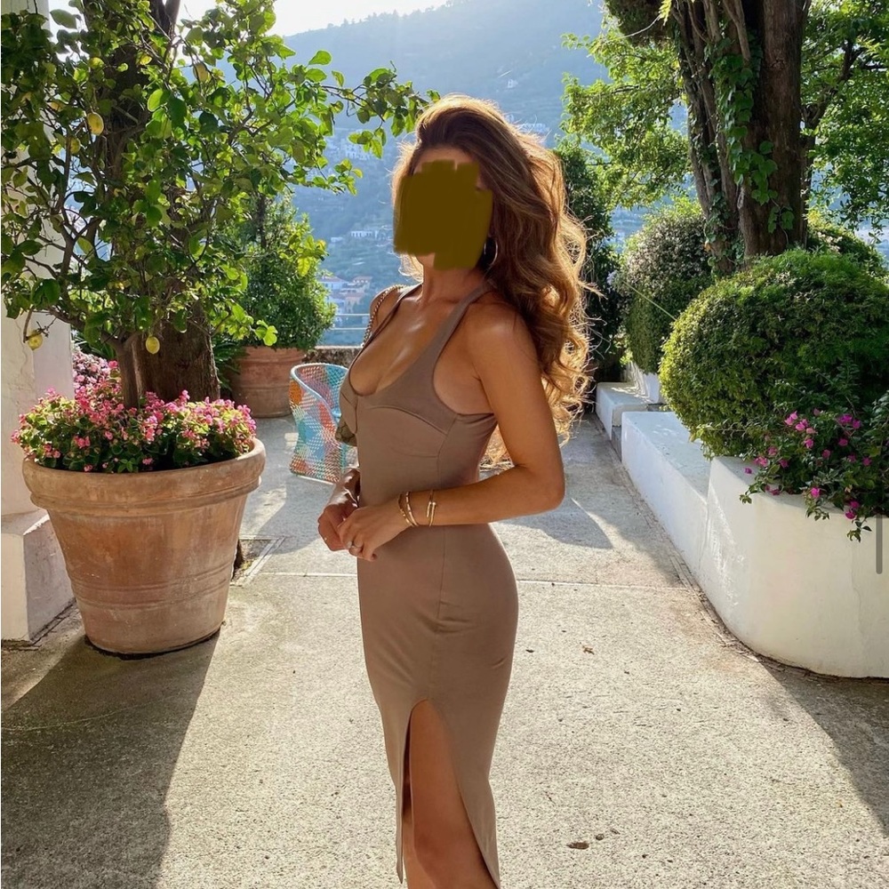 Logan Midi Dress in Brown
Lovers and Friends